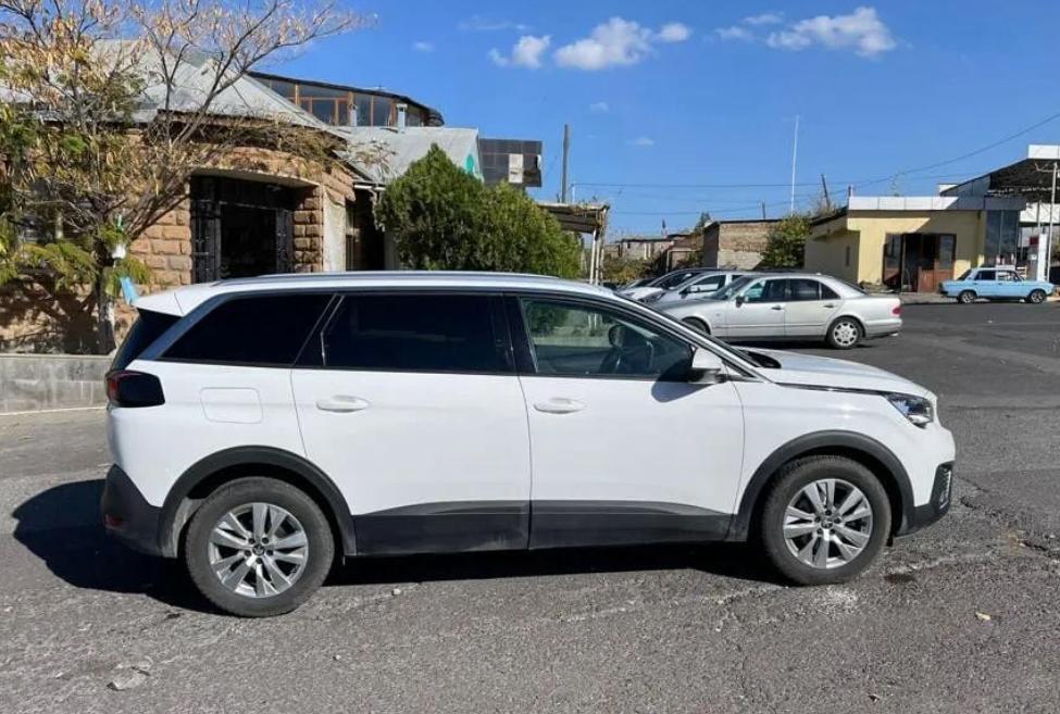 Peugeot 5008 2018