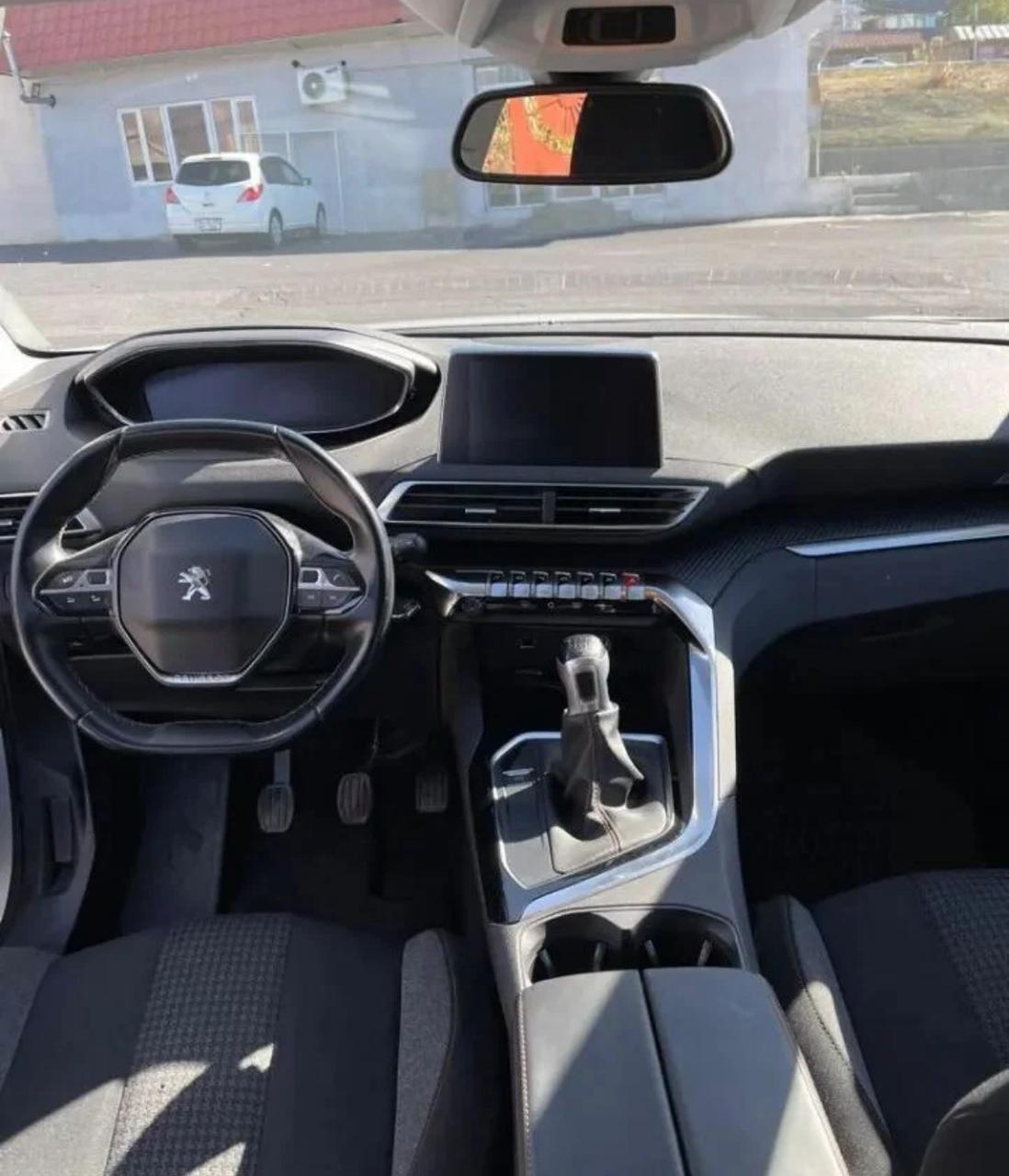 Peugeot 5008 2018