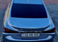 Lexus ES 200 Luxury 2022