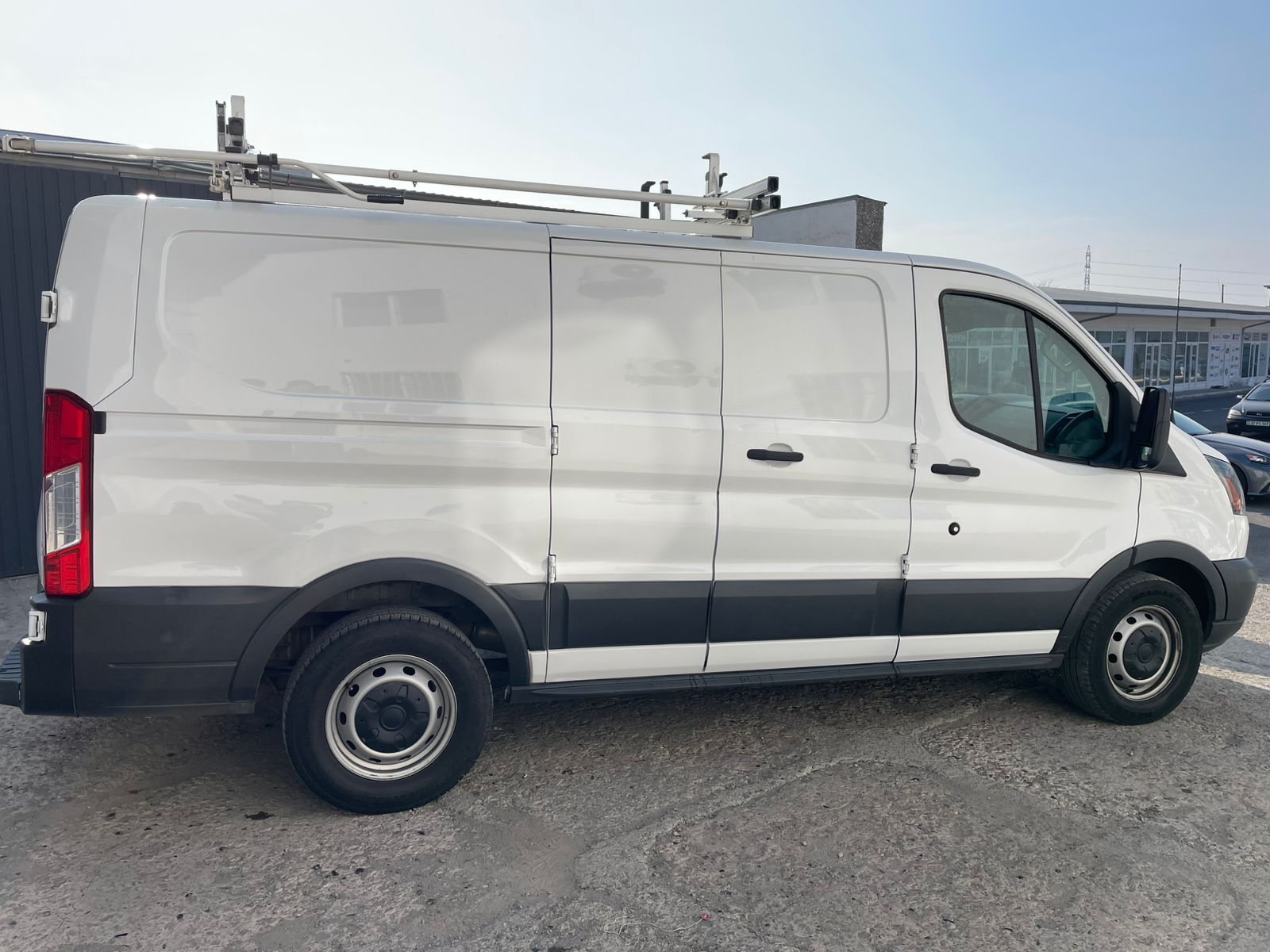 Ford Transit T-150