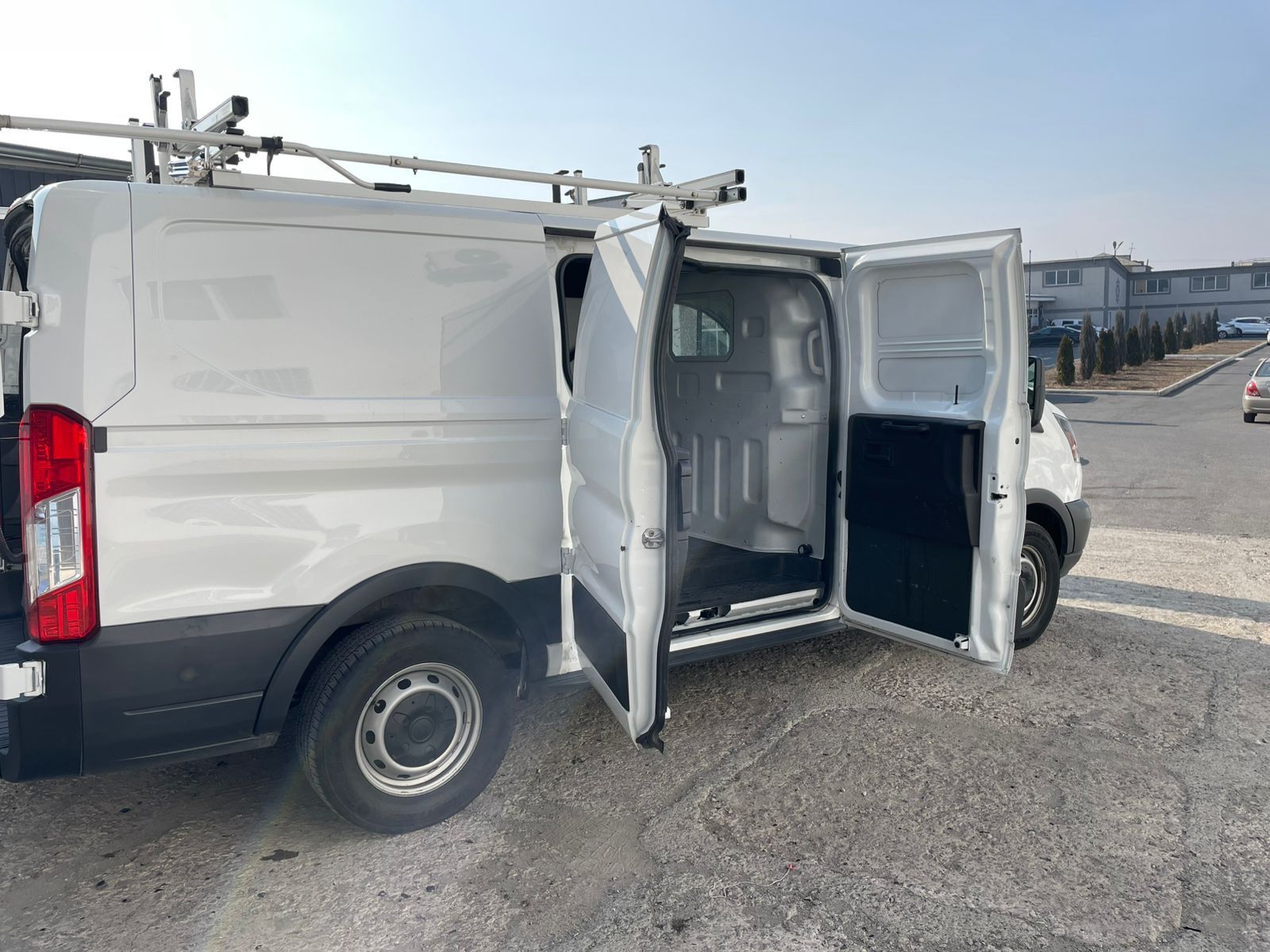 Ford Transit T-150