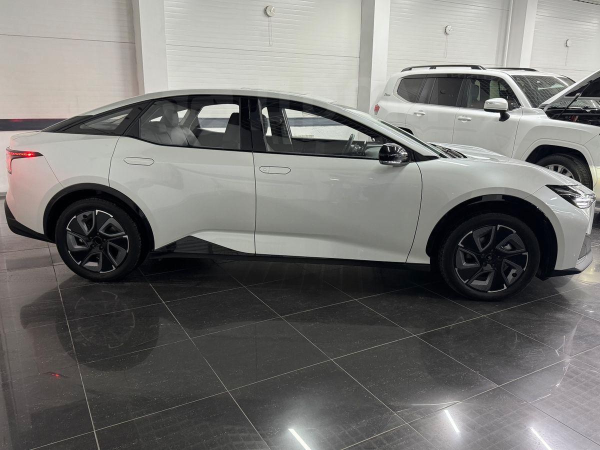 Toyota BZ3