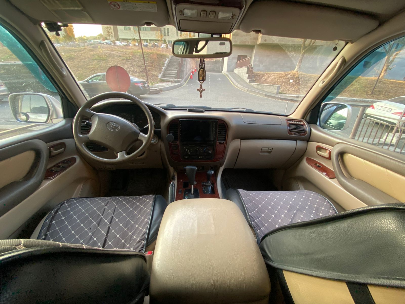 🚙💨 Toyota Land Cruiser 100 – 4.5L • Լիաքարշ • 2002 թ․ • Գազով