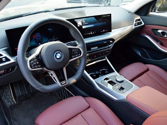 BMW i3 2025 eDrive 35L