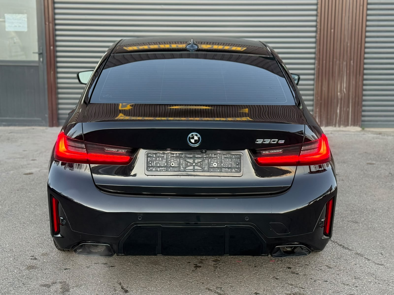 BMW 330E