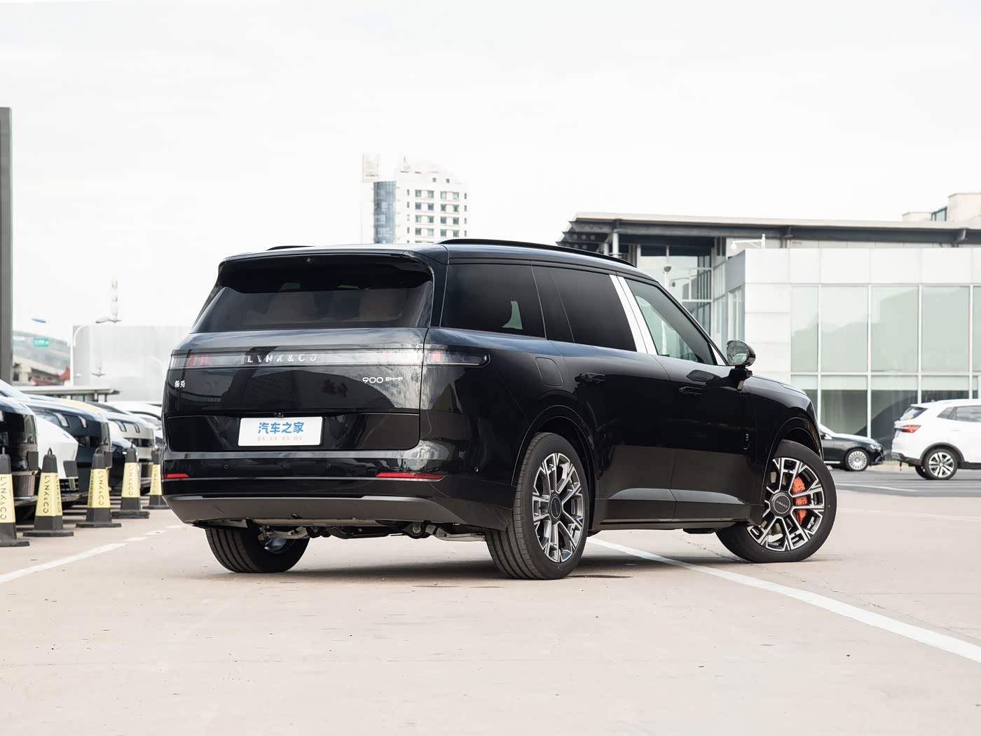 🚘 Lynk & Co 900 2.0U