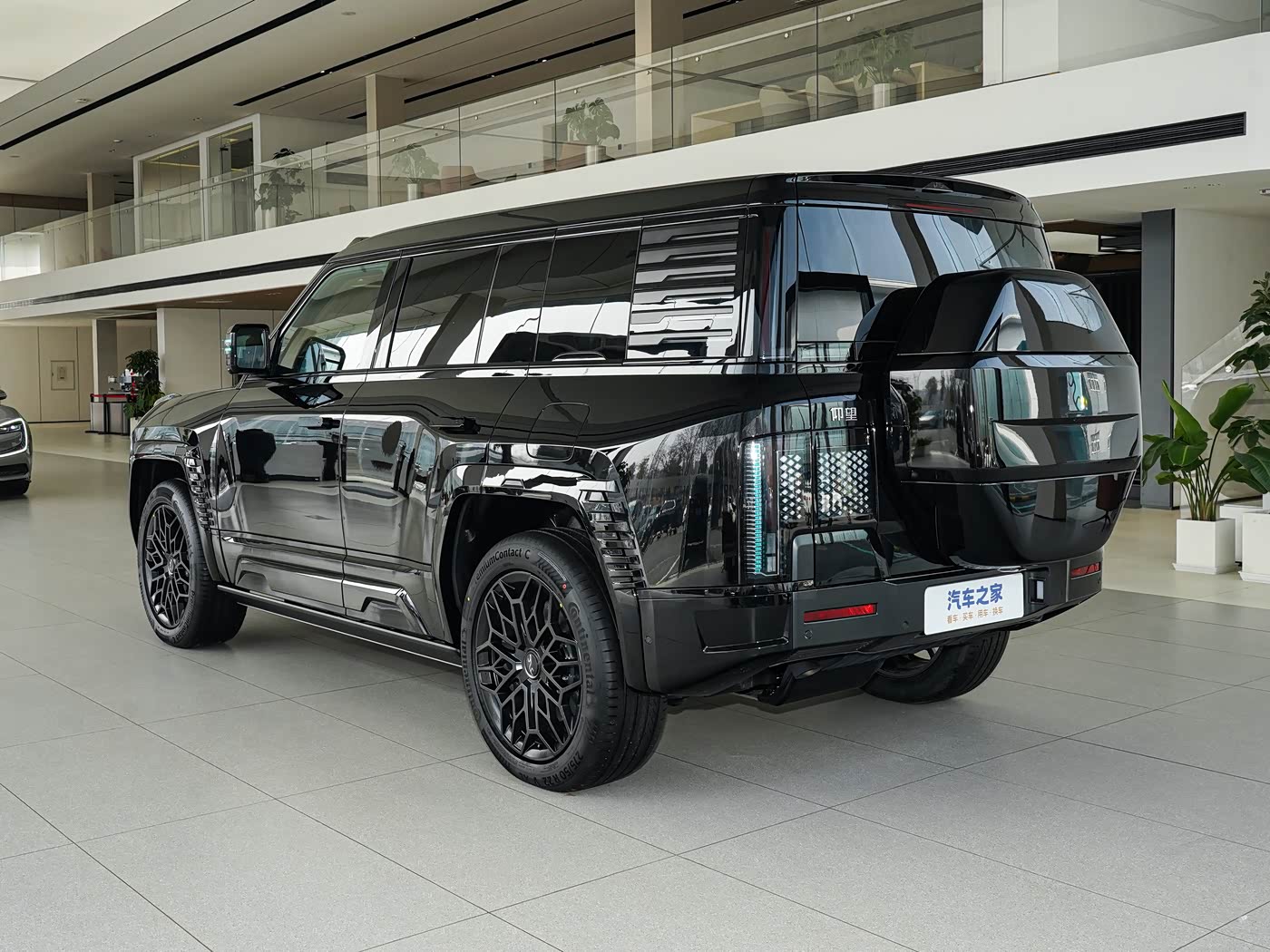 🚘 Yangwang U8 – 2026թ.