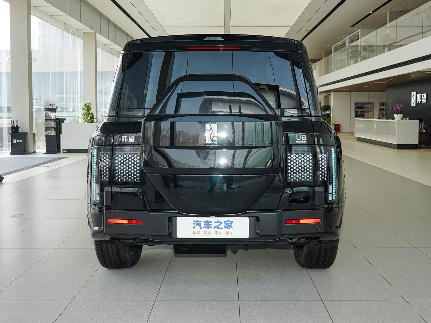 🚘 Yangwang U8 – 2026թ.