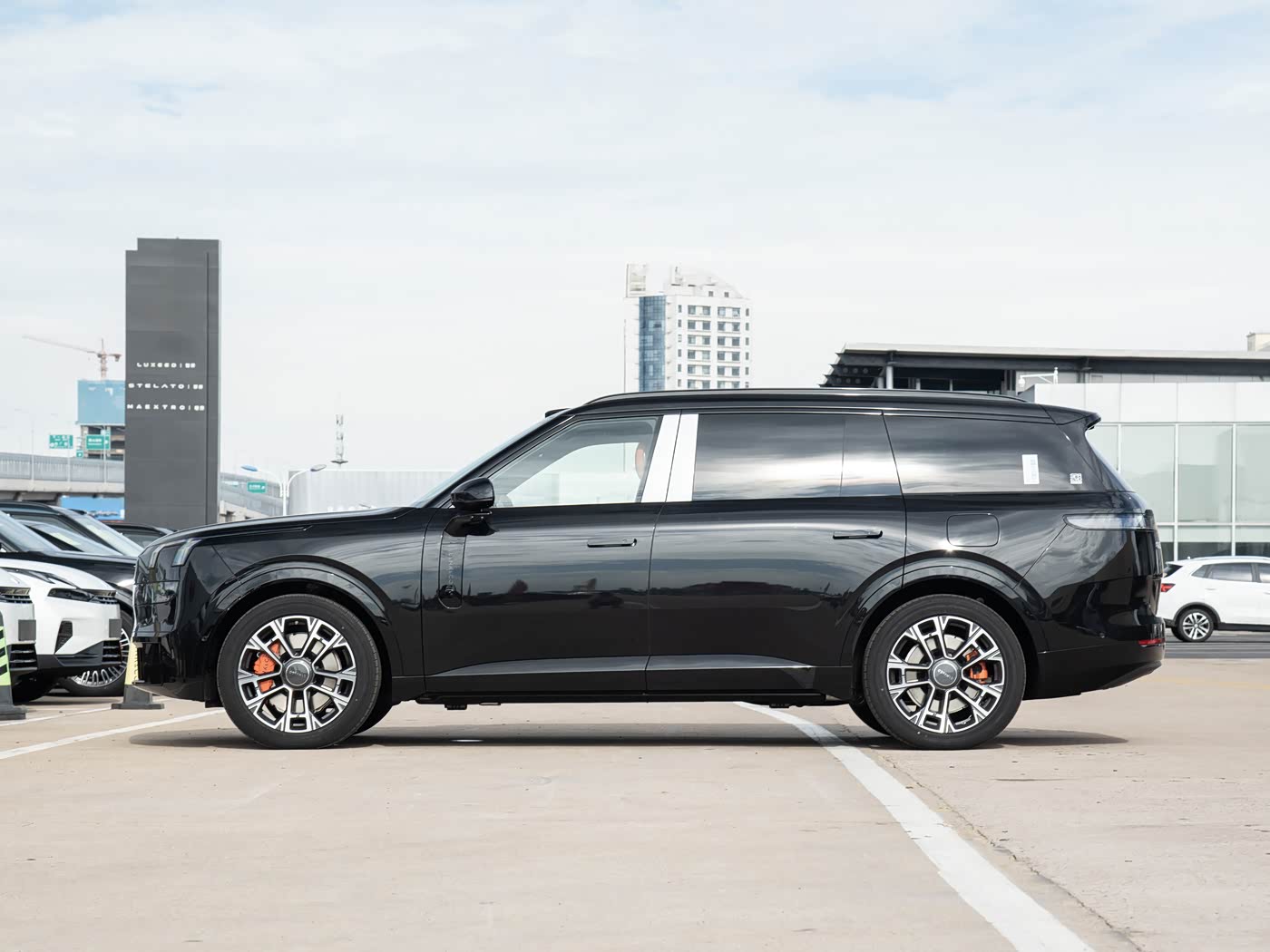 🚘 Lynk & Co 900 2.0U