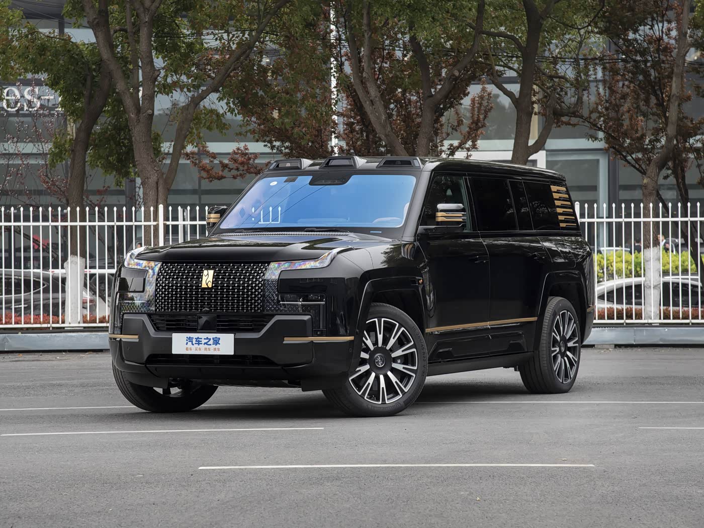 🚘 BYD Yangwang U8 L – 2026թ.