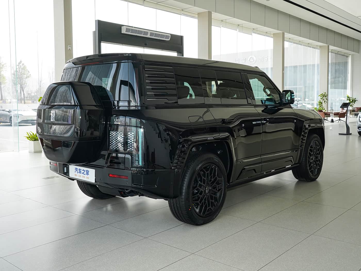🚘 Yangwang U8 – 2026թ.