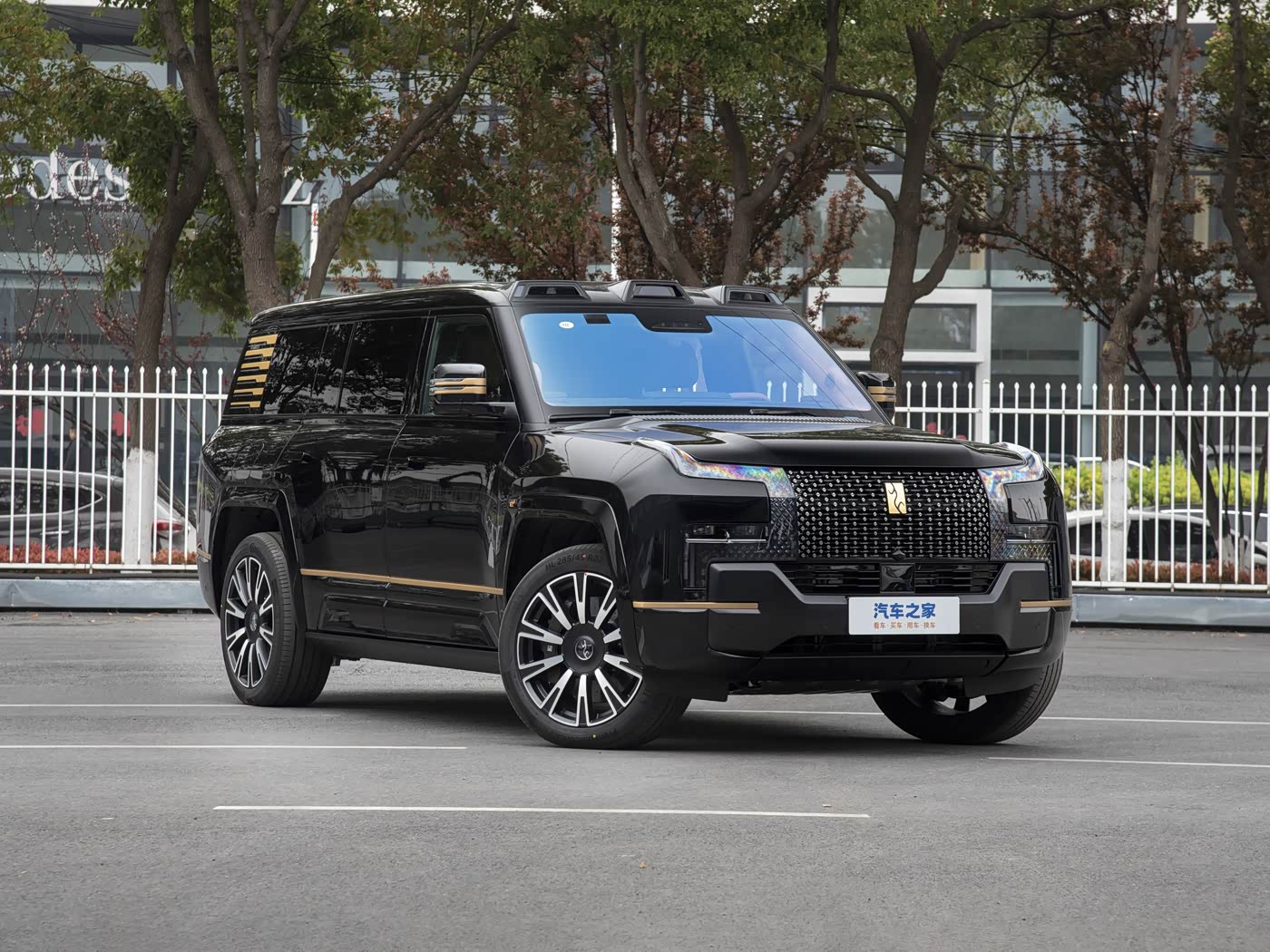 🚘 BYD Yangwang U8 L – 2026թ.