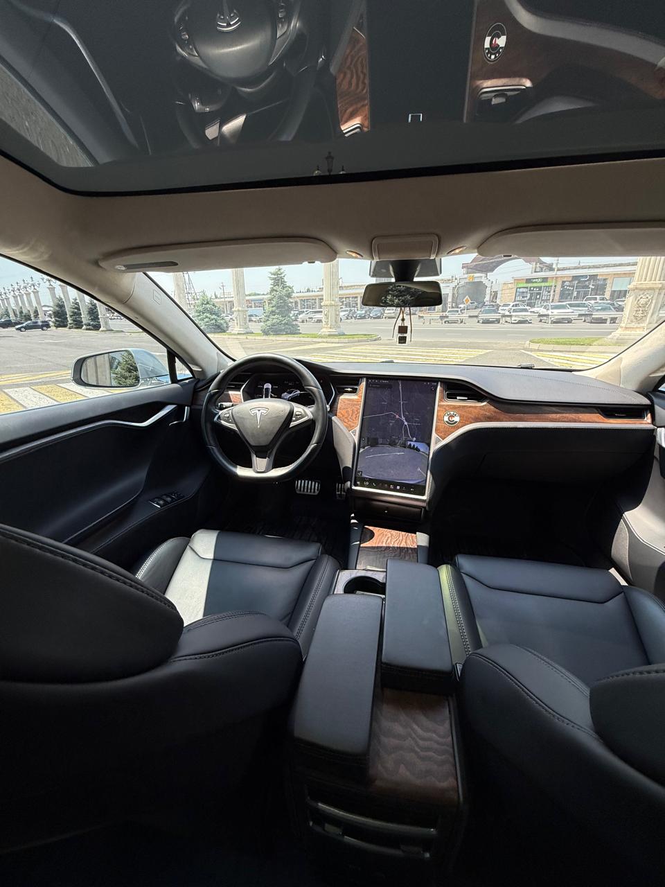 Tesla Model S 75D