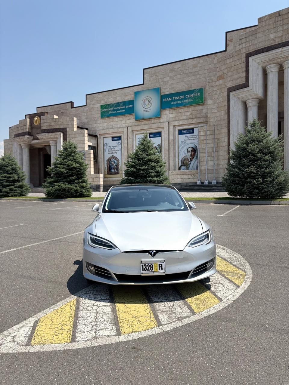 Tesla Model S 75D