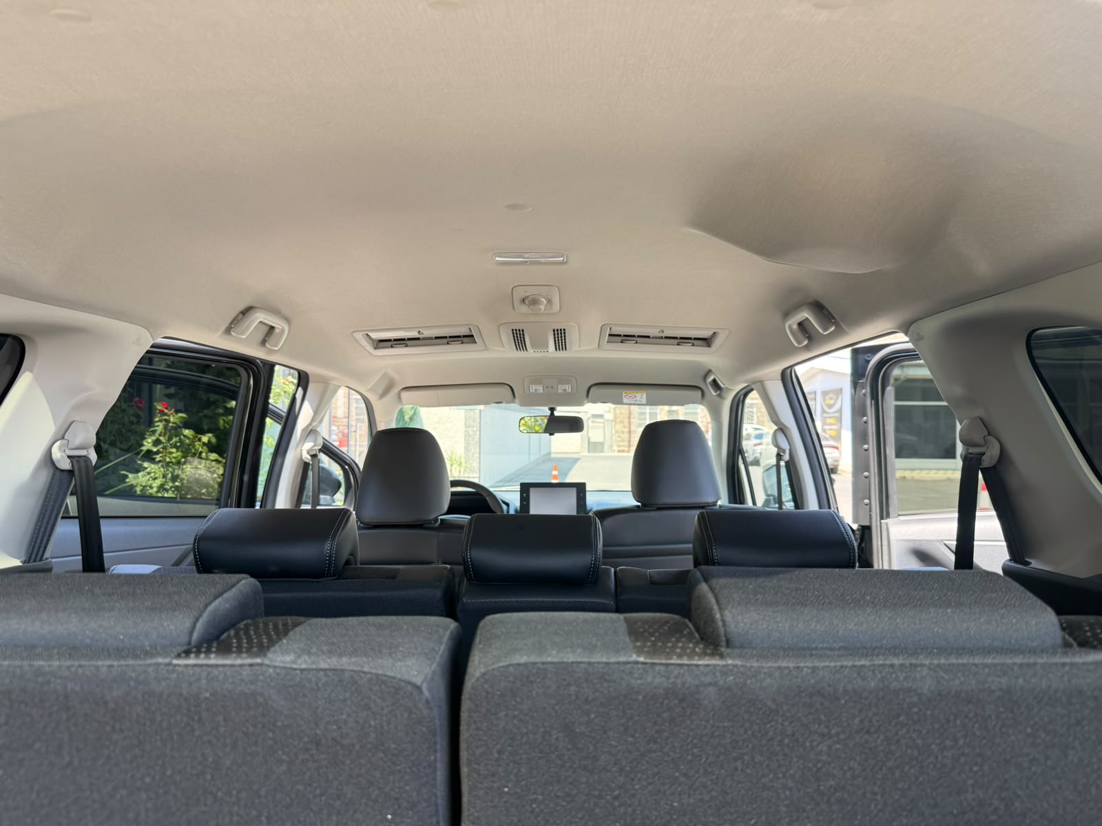🚘 Toyota Veloz – 2025թ.