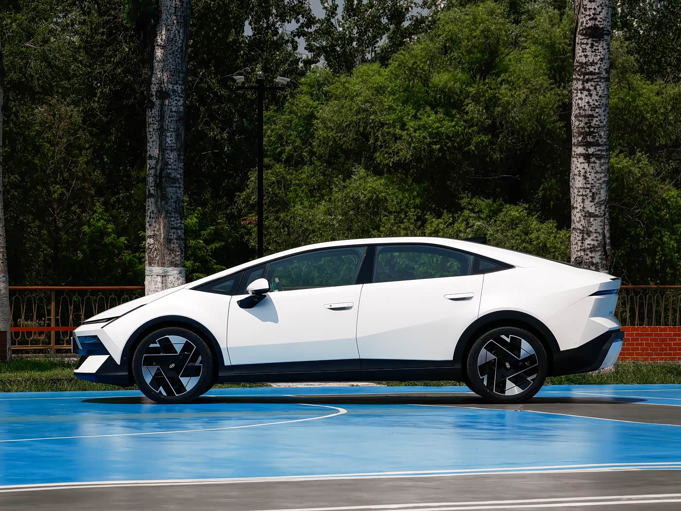 🚘 Hyundai IONIQ V 540 Max Standard – 2026թ.